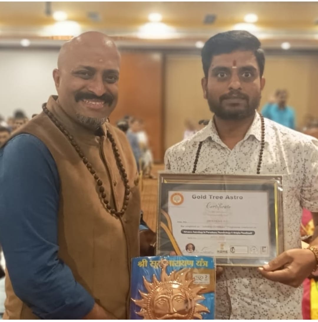 Shri Pandit Dinesh Guruji with Shri Shankar B.C.